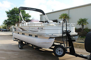 2007 Tracker FISHING BARGE 21