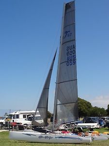 Catamaran  Taipan 5.7