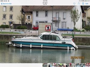 European Canal cruiser, 11.00m long, sleeps 4 comfortably.  Live a dream.