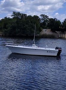 18' 2005 BlueFin Center Console image 1