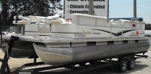 2009 Sun Tracker Party Barge