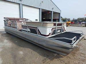 1988 Lowe Classic 24