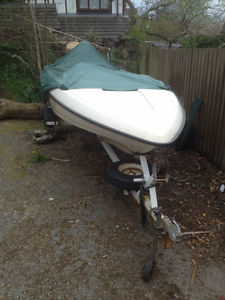 FLETCHER SPEEDBOAT 14ft WITH TRAILER & MARINER ENGINE