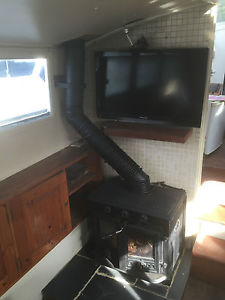 House boat live aboard