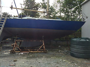 Camper and Nicholson 35 quick sale required your chance to own a classic yacht