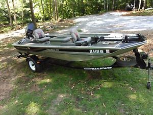 2000 Bass Tracker