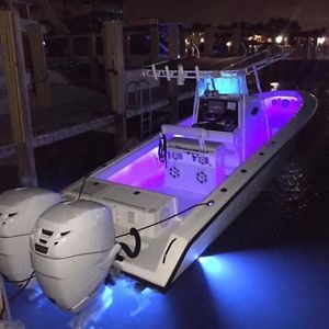 1998 Island Boat center console