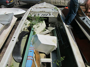 BOATYARD CLEARANCE - TEL NO. FOR 21 FT SORCERER SPEED BOAT NEEDING REFURBISHMENT