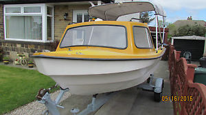 De Jon  fishing/day boat