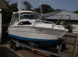 Sea-Ray Boat 240 Weekender Cruiser