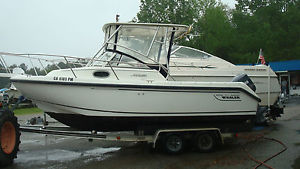 1999 Boston Whaler 21 Conquest