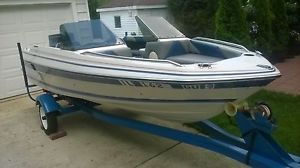Boat 14 foot Bayliner Capri
