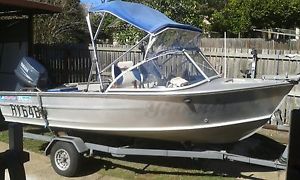 4.3 meter brooker runabout