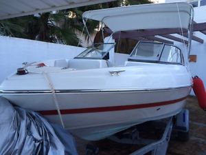 bowrider boat
