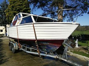 TEAL 4 BERTH CRUISER 23FT WITH TRAILER 15HP ELECTIC START OUTBOAT ENGINE