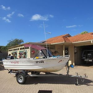 Quintrex 4m single hull boat with Elan 35 HP motor