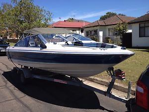Bayliner Capri older model