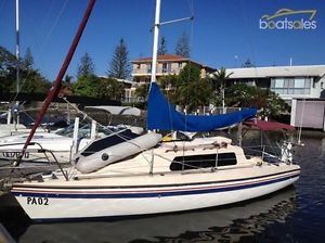 LIVE ABOARD OR COASTAL CRUISER YACHT