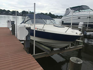 2005 Bayliner 210