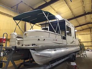 2005 Sun Tracker 32' Regency