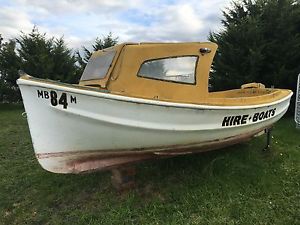 Fibreglass Displacement Cruiser's