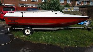 Speedboat Powerboat 5.1m (17ft) with trailer - NO ENGINE