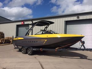 2014 Malibu Wakesetter 23 LSV Wakeboard Wakesurf Boat SURFGATE & POWER WEDGE