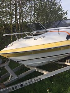 Cabin Cruiser Speedboat - 3.0 Mercruiser Inboard Engine - Can deliver!