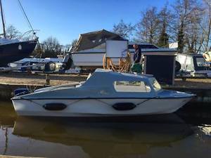 day boat cabin cruiser microplus