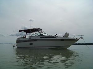 1985 Regal Commodore/277 Cruiser Boat