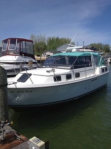 1983 Carver 28 Riviera Aft Cabin Riviera Aft Cabin