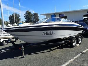 20' Four Winns Bowrider runabout