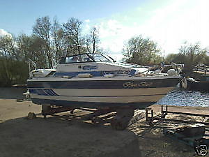 Sealine Cruiser power boat