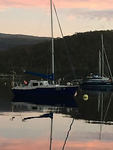 Steadfast 24 Sailing Yacht