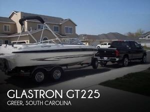 2008 Glastron GT225