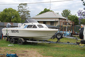16 ft Mustang Half cabin boat 2006 Yamaha 90hp 130hrs