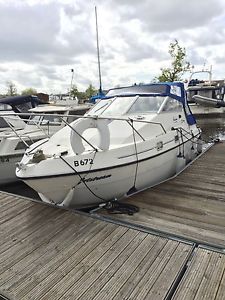 Boat sports cabin cruiser falcon 22 SPC