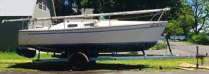 1977 Chrysler 22' Sailboat with Trailer