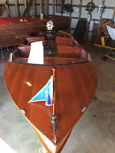 Beautiful RARE 1952 Dunphy Musky Triple cockpit Wooden boat 16' Johnson 35 hp!!