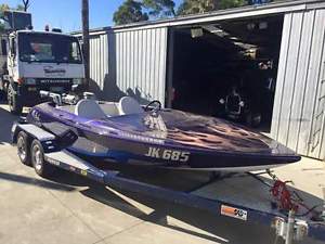 18ft flat bottom Stephen ski boat