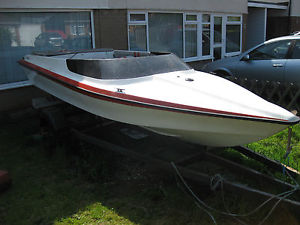 Fletcher or Fonda speed boat 16 ft on trailer