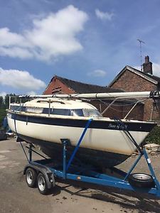 PIECES OF EIGHT SAILING BOAT WITH TRAILER