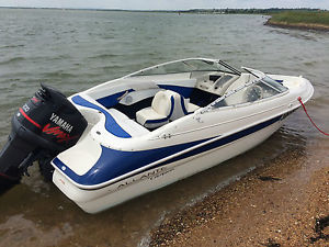 Campion Allante 535 sport bowrider boat with 200 hp Yamaha promax outboard