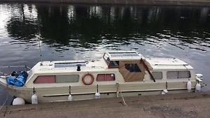 Creighton 32 foot centre cockpit narrow beam cruiser