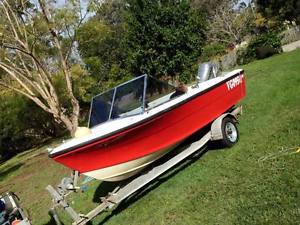 4.3m Nova galaxy boat, trailer and 50hp Honda outboard. Registered