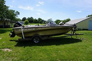 2001 Bass Tracker Tundra Boat