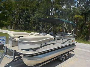 2011 SUN TRACKER PARTY BARGE 22 REGENCY EDITION