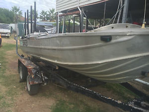 ALUMINIUM CLARK ABALONE 5.6M PROFFESSIONAL CRABBING BOAT & TRAILER