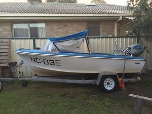 4.2 Metre Fibreglass Boat, Suzuki DT40 HP Motor Not Going, New battery, Trailer