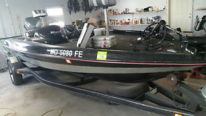 2000 Triton